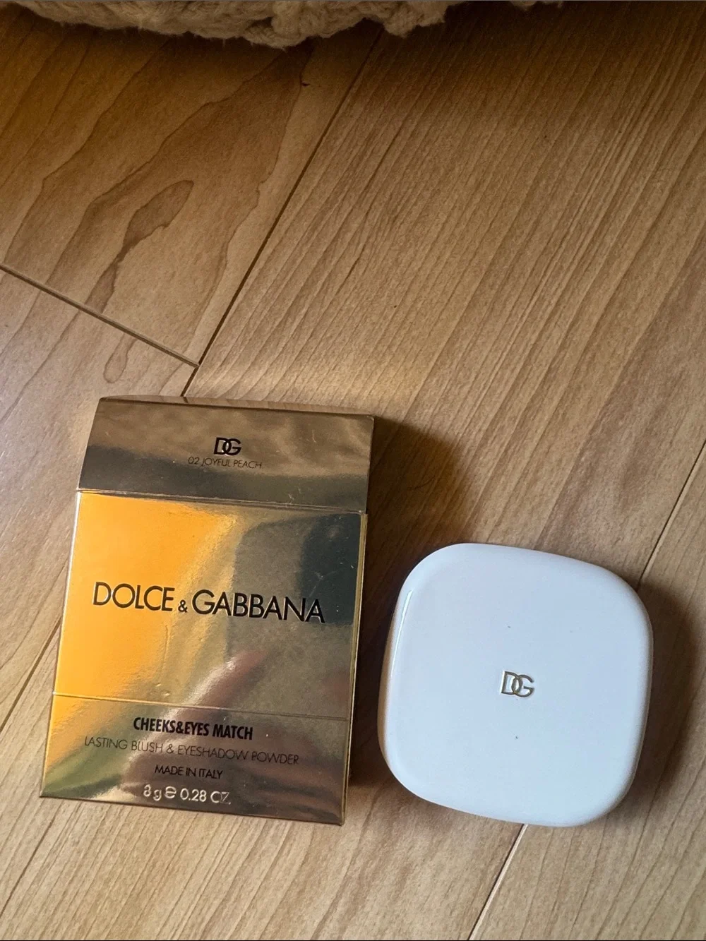 Dolce & Gabbana Cheeks & Eyes Powder in Joyful Peach 02